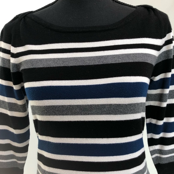 Roz & Ali Sweaters - 🔥MAKE ME AN OFFER!🔥 Striped sweater